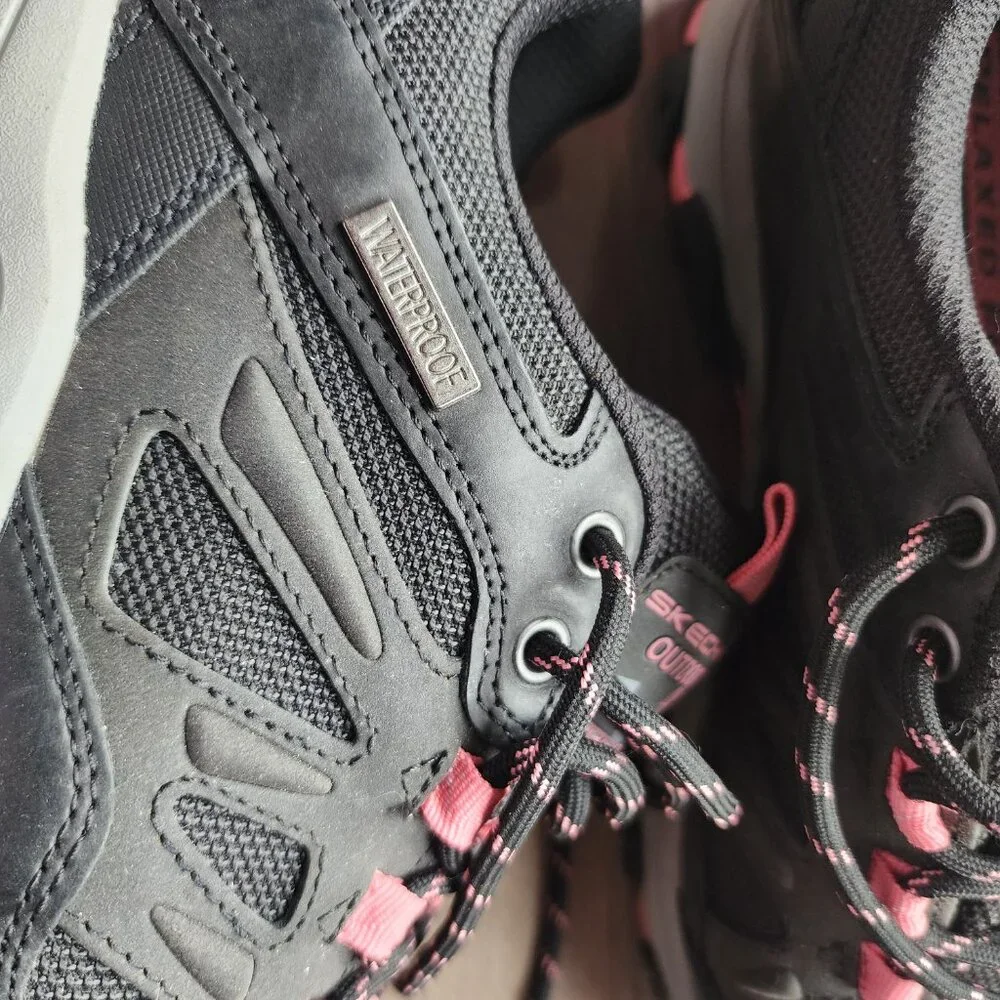Ladies Black & Pink Waterproff Skechers Size 9 NEW - Picture 7 of 11